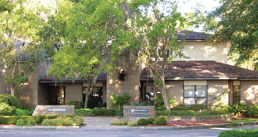 1329 Kingsley Ave, Orange Park, FL à louer - Photo principale – Image 1 sur 19