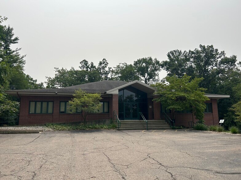 1428 44th St SW, Grand Rapids, MI à louer - Photo de l’immeuble – Image 2 sur 2