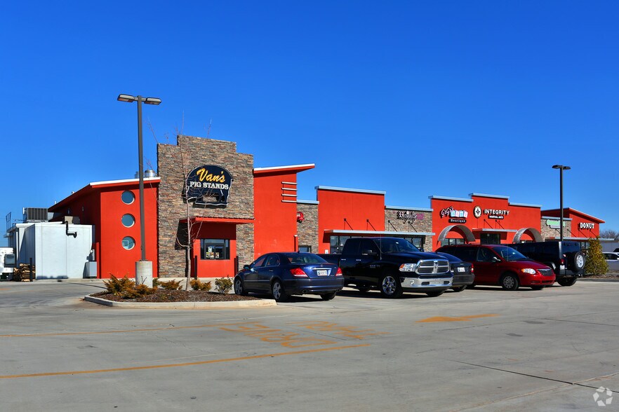 1991 Tower Dr, Oklahoma City, OK à louer - Photo principale – Image 2 sur 5