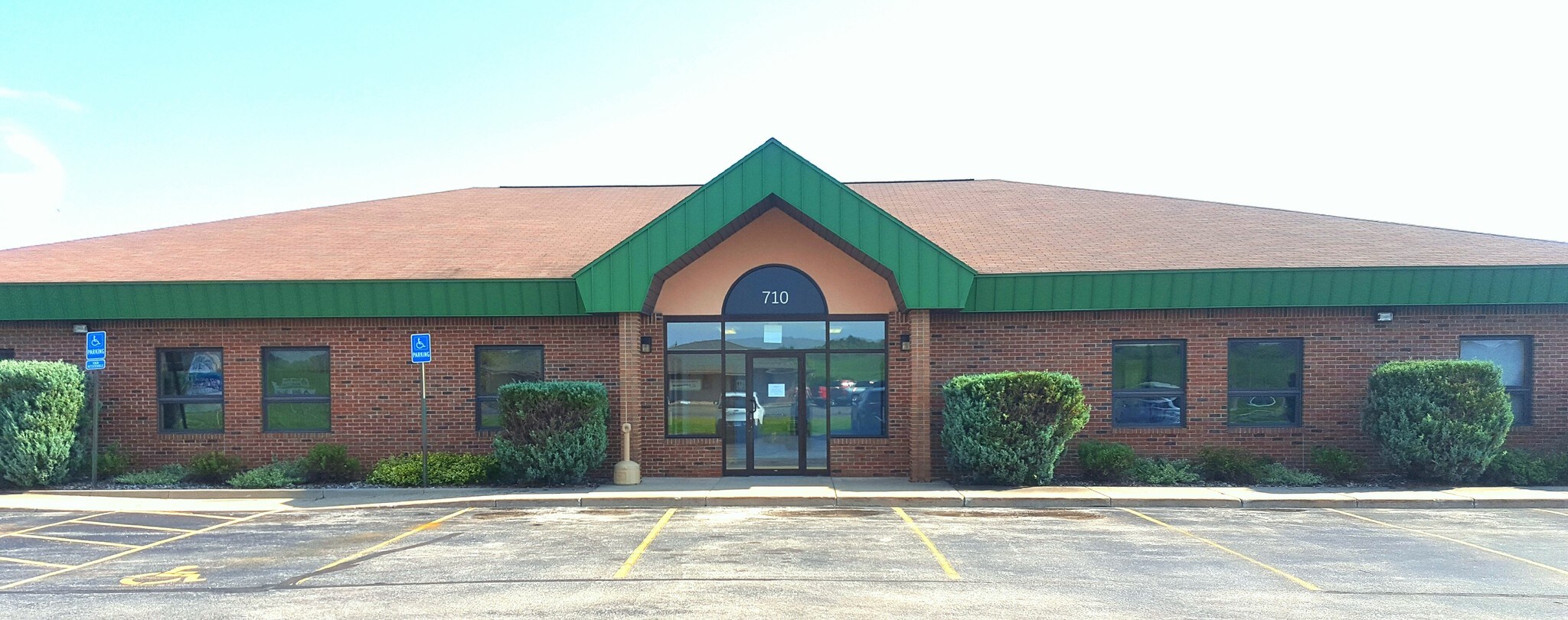 710 Columbus Ave, West Branch, MI à louer Photo principale– Image 1 sur 7