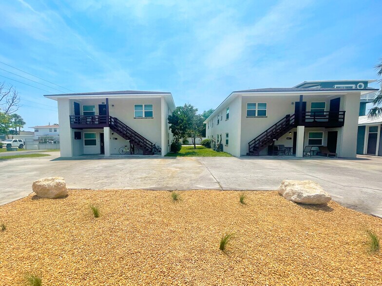 408 13th Ave N, Jacksonville Beach, FL à vendre - Photo de l’immeuble – Image 1 sur 17