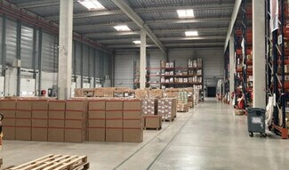 Plus de détails pour Industriel/Logistique à louer