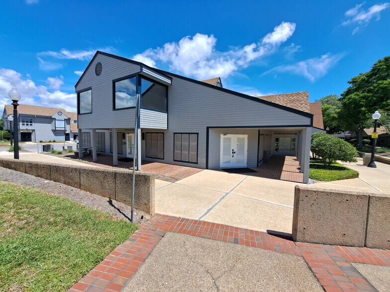 4400 Bayou Blvd, Pensacola, FL à louer - Photo de l’immeuble – Image 3 sur 46