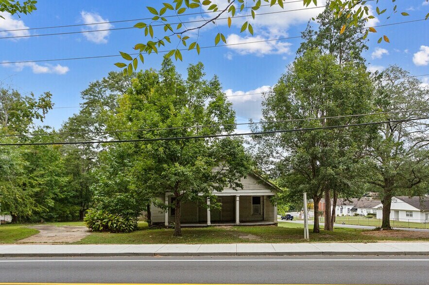 2102 Bolton Rd NW, Atlanta, GA à vendre - Photo de l’immeuble – Image 2 sur 19