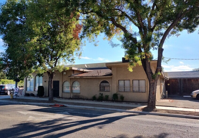 700 Scenic Dr, Modesto, CA à louer - Photo de l’immeuble – Image 3 sur 3