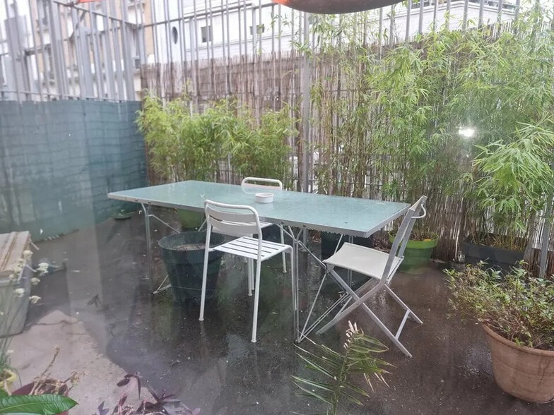 Local commercial dans Paris à louer - Photo de l’immeuble – Image 2 sur 6