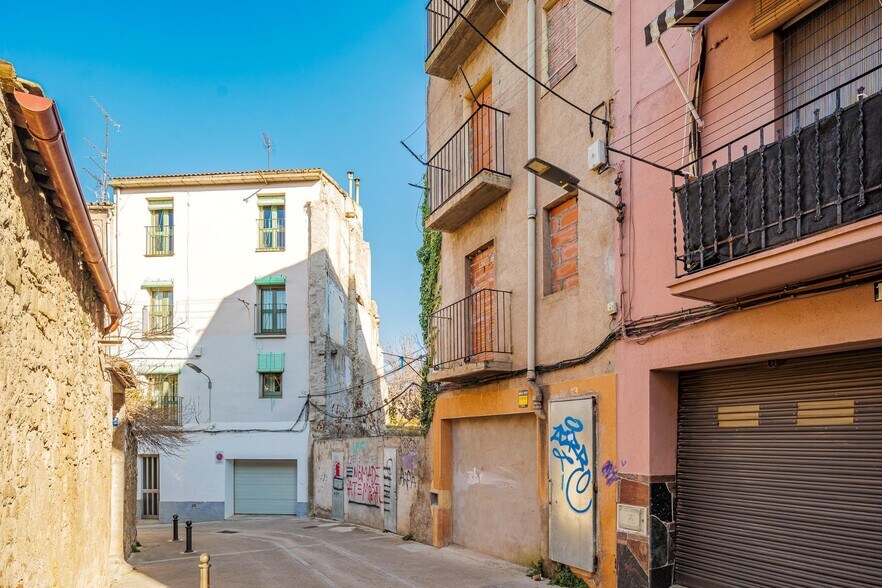 Immeuble residentiel dans Manresa, Barcelona à vendre - Photo de l’immeuble – Image 1 sur 18