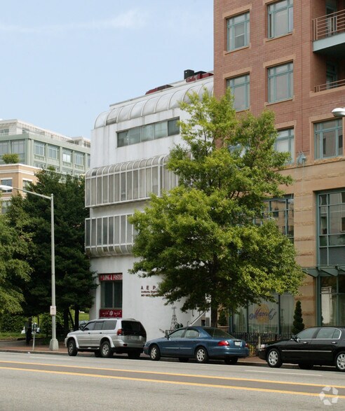 2421-2423 Pennsylvania Ave NW, Washington, DC à vendre - Photo de l’immeuble – Image 2 sur 2