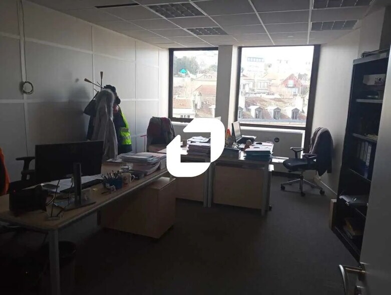 Bureau dans Saint-Cloud à louer - Photo de l’immeuble – Image 3 sur 6