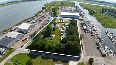 70 Riverside Dr, Clinton, CT - Vue aérienne  vue de carte - Image1