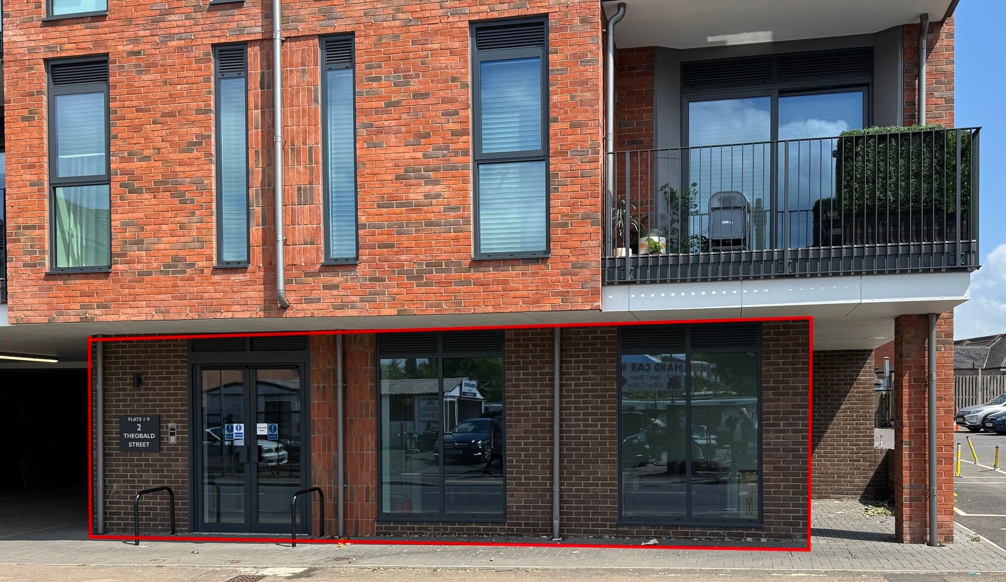 2 Theobald St, Borehamwood à louer Photo de l’immeuble– Image 1 sur 5