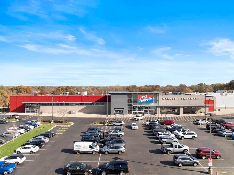 420 NE Barry Rd, Kansas City, MO à louer - Photo de l’immeuble – Image 3 sur 7