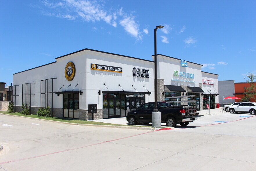 8633 Davis Blvd, North Richland Hills, TX à vendre - Photo de l’immeuble – Image 3 sur 3