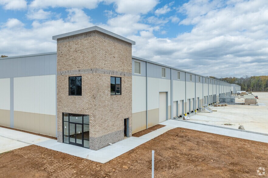 2139 Logistics Way, Murfreesboro, TN à louer - Photo principale – Image 3 sur 14
