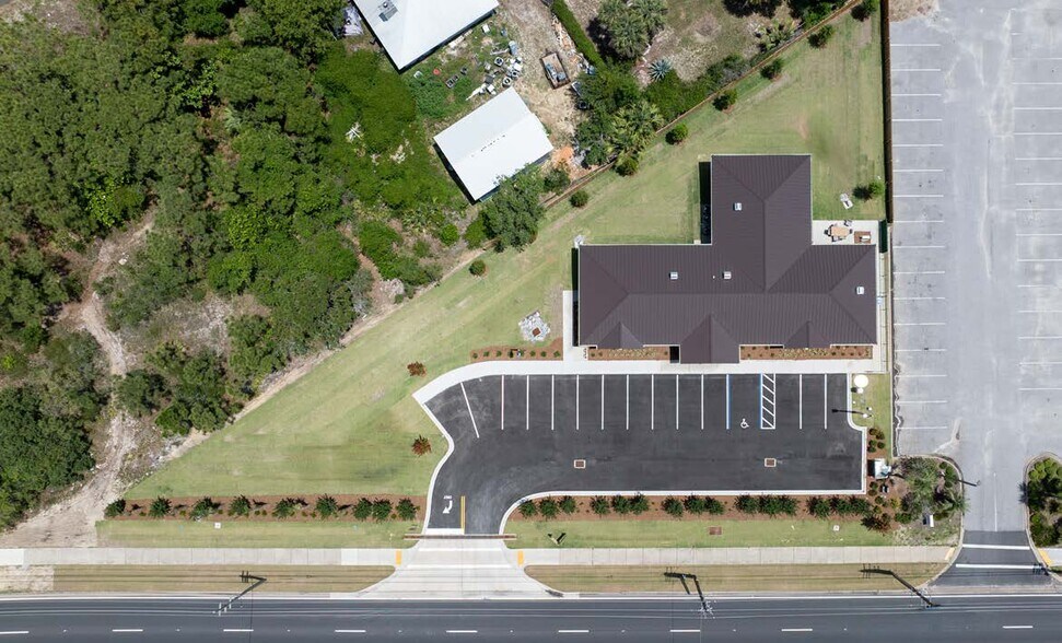 11060 Hutchison Blvd, Panama City Beach, FL à louer - Photo de l’immeuble – Image 3 sur 5