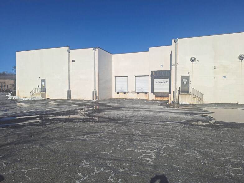 7 Madison Rd, Fairfield, NJ à louer - Photo de l’immeuble – Image 3 sur 5