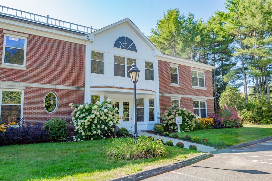 46 First Park Dr, Oakland, ME à vendre - Photo de l’immeuble – Image 2 sur 9