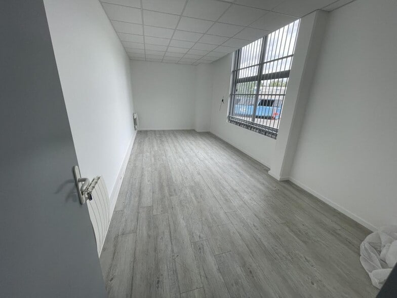 Local d’activités dans Gennevilliers à louer - Photo intérieure – Image 3 sur 14