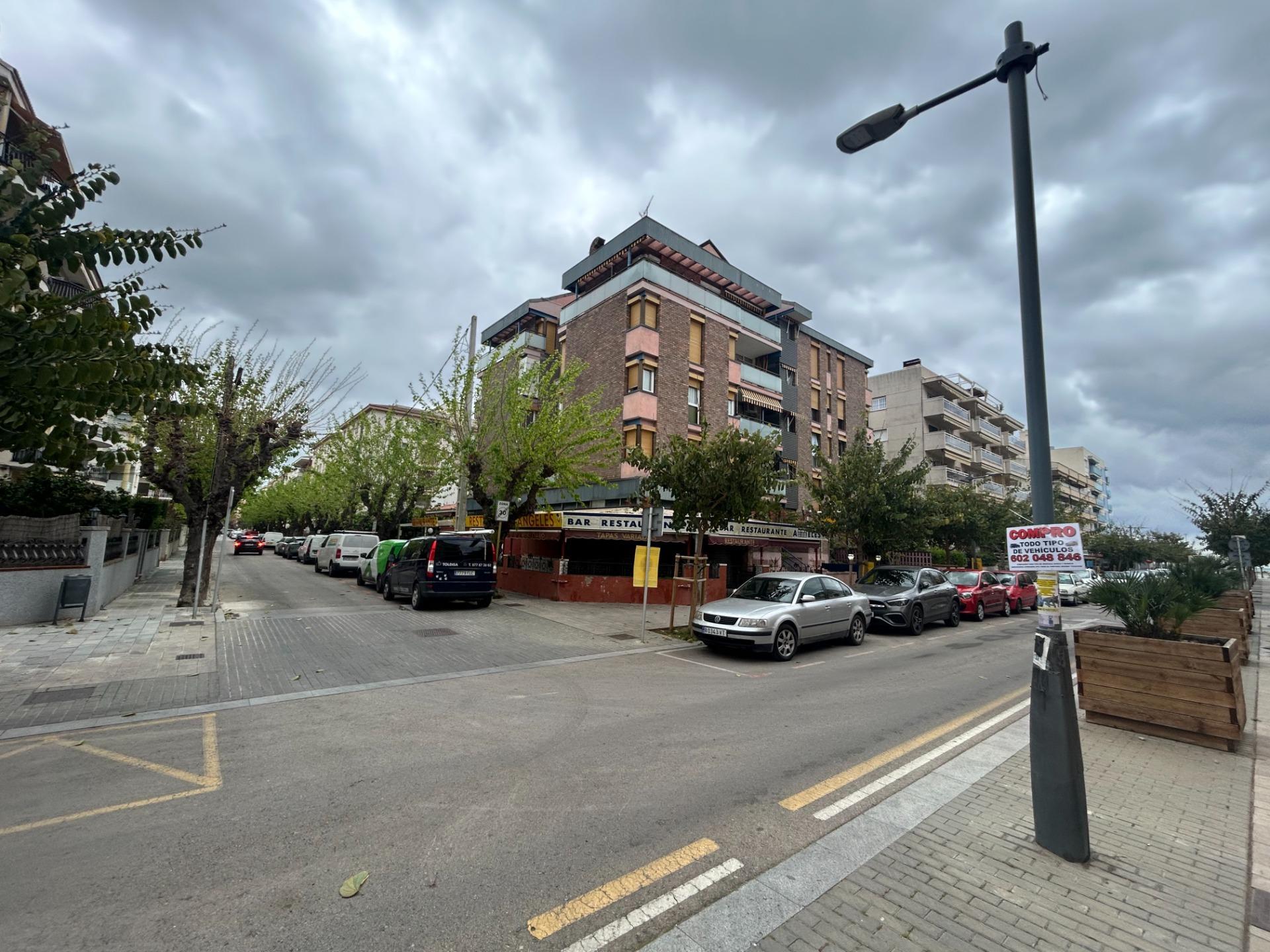 Immeuble residentiel dans Calafell, Tarragona à vendre Photo principale– Image 1 sur 6