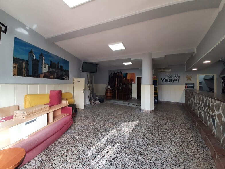 Local commercial dans Cáceres, Cáceres à vendre - Photo de l’immeuble – Image 3 sur 11