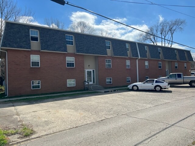 701 S 14th St, New Castle, IN à vendre - Photo de l’immeuble – Image 3 sur 23