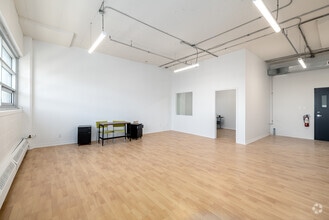 6750 Av de l'Esplanade, Montréal, QC à louer Photo intérieure– Image 1 sur 1