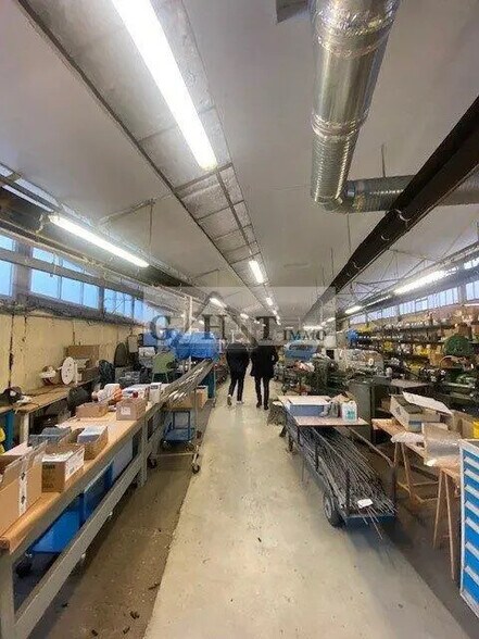 Industriel/Logistique dans Montreuil à vendre - Photo de l’immeuble – Image 1 sur 3