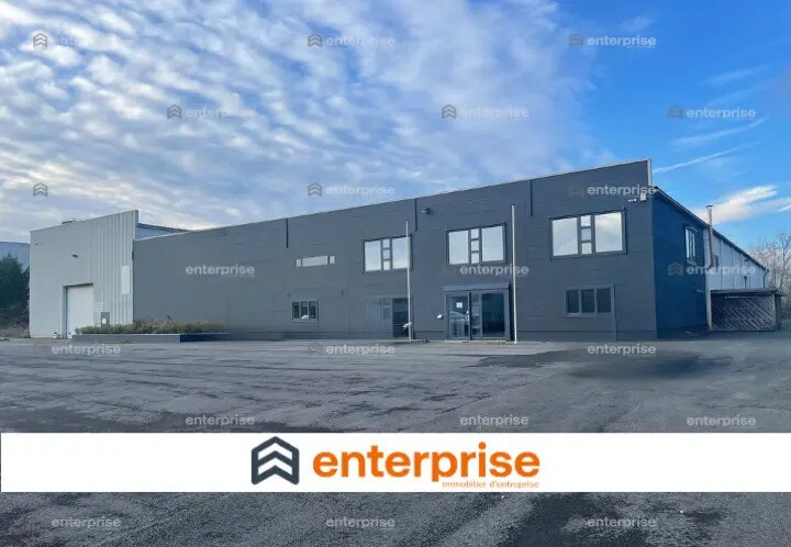 Industriel/Logistique dans Halluin à vendre - Photo de l’immeuble – Image 1 sur 10