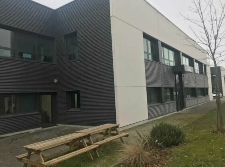 3 Rue Paul Rieupeyroux, Saint-Priest à louer - Photo de l’immeuble – Image 2 sur 6