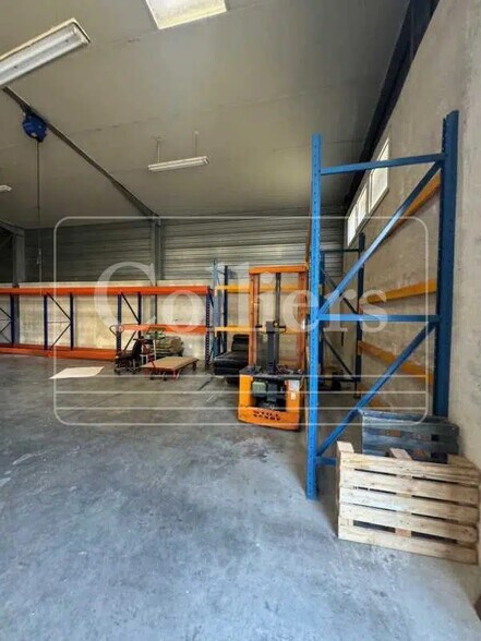 Local d’activités dans Auriol à louer - Photo de l’immeuble – Image 3 sur 5