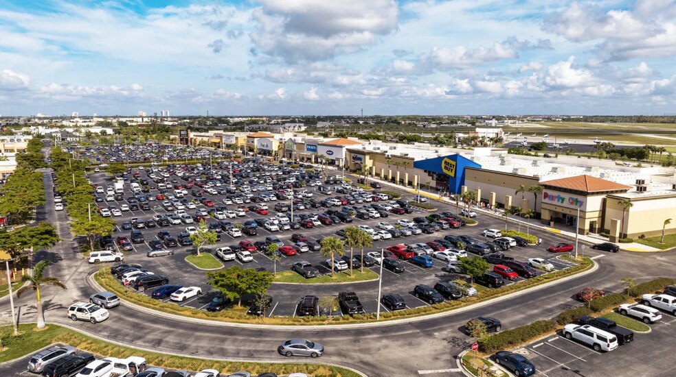 4945-5049 Cleveland Ave, Fort Myers, FL à louer - Photo de l’immeuble – Image 2 sur 13