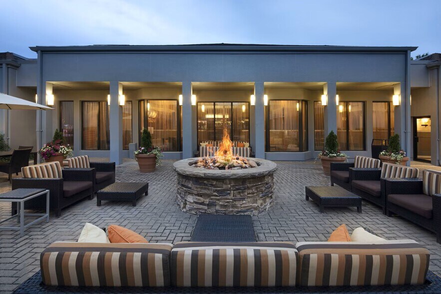 2455 Delk Rd SE, Marietta, GA à vendre - Photo de l’immeuble – Image 3 sur 5