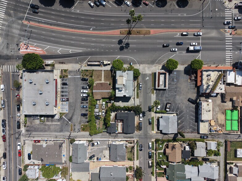 5073 Huntington Dr N, Los Angeles, CA à vendre - Photo de l’immeuble – Image 3 sur 33