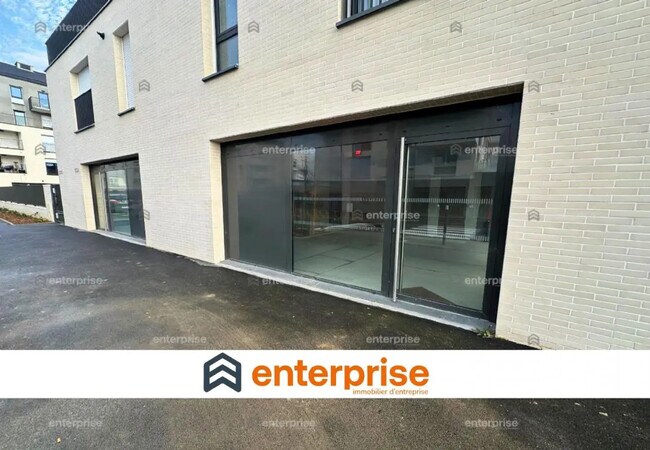 Plus de détails pour Local commercial à louer