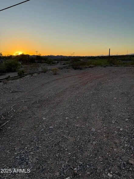 26XXX W Gates Rd, Morristown, AZ à vendre - Photo de l’immeuble – Image 3 sur 4