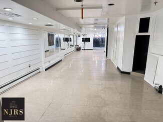 Plus de détails pour 448 E 79th St, New York, NY - Local commercial à louer