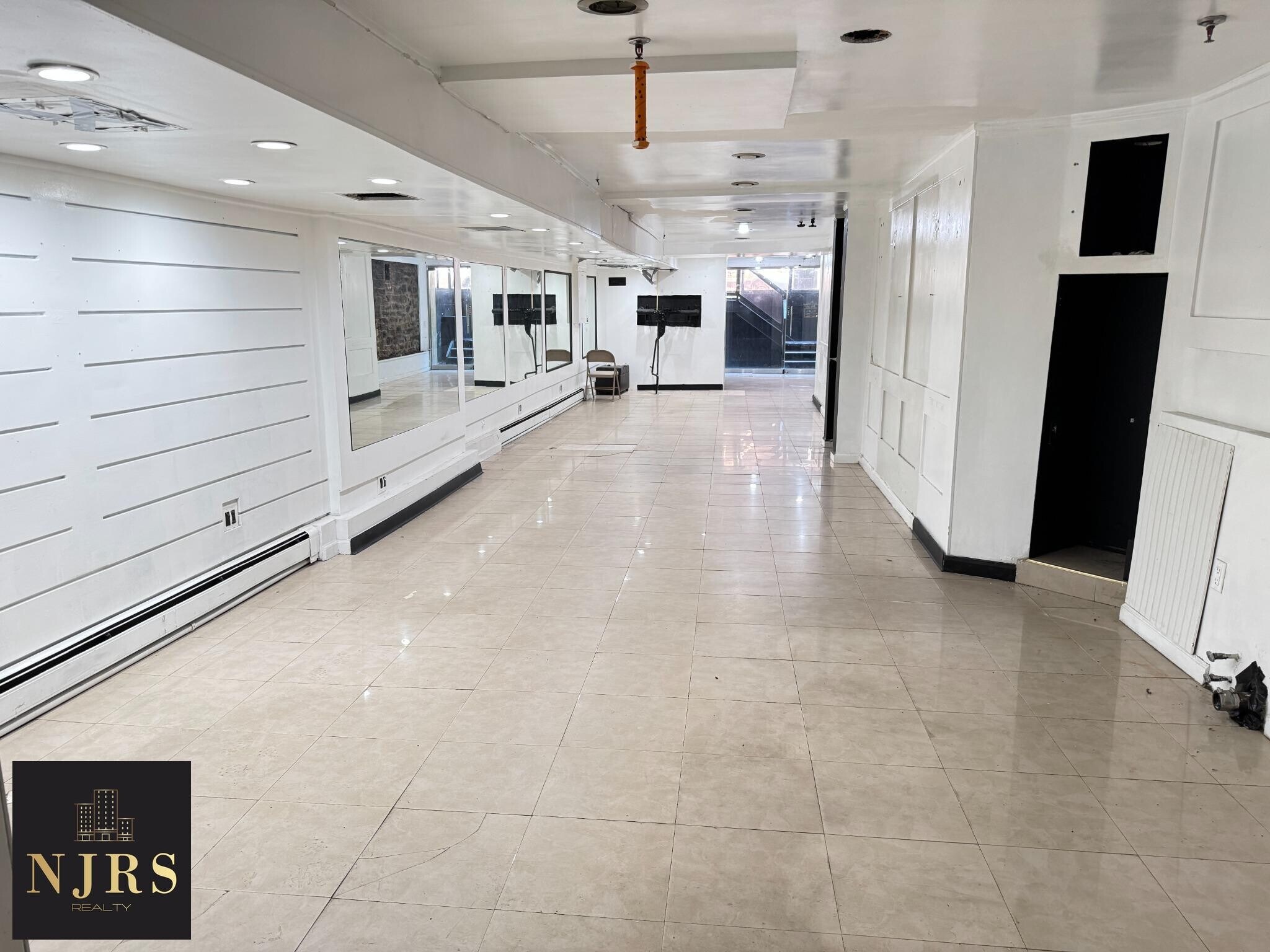 448 E 79th St, New York, NY à louer Photo intérieure– Image 1 sur 15