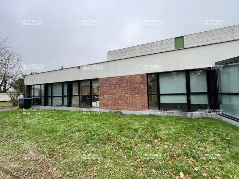Local d'activités dans Bruz à vendre - Photo de l’immeuble – Image 3 sur 15