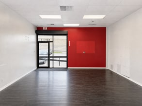 6407-6413 NW Loop 410, San Antonio, TX à louer Photo intérieure– Image 2 sur 2