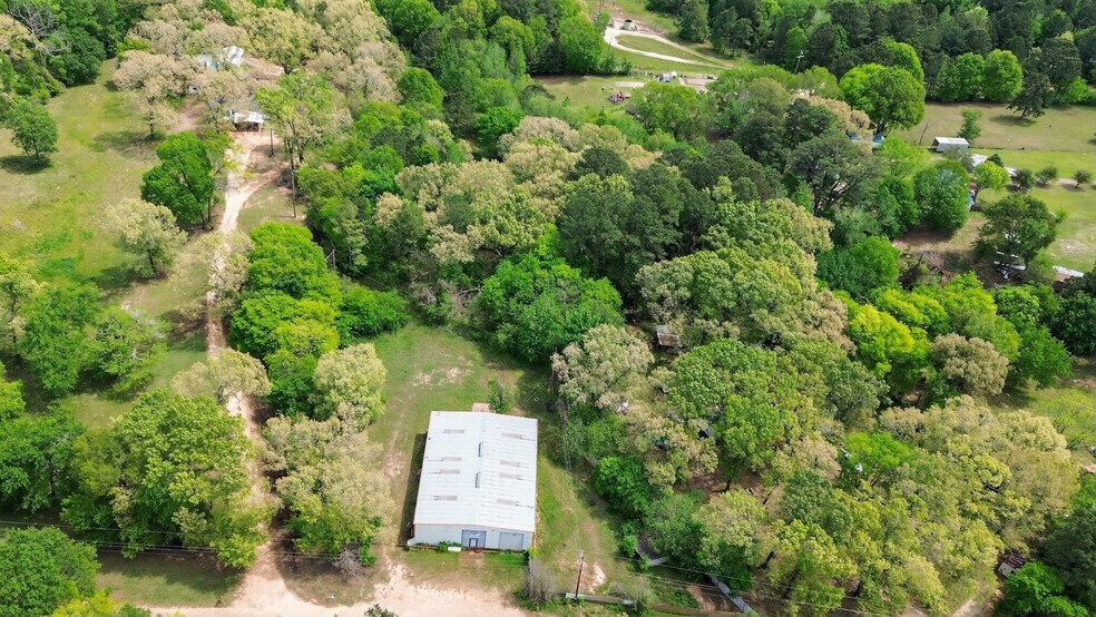 150 Private Road 3367, Gladewater, TX à vendre - Photo de l’immeuble – Image 2 sur 14