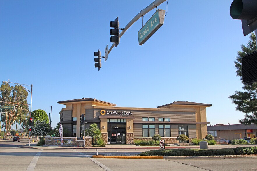 600 W Route 66, Glendora, CA à louer - Photo de l’immeuble – Image 3 sur 11