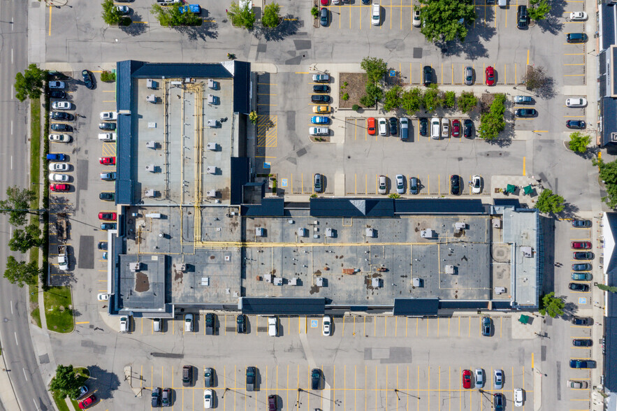 10816 Macleod Trl SE, Calgary, AB à louer - Aérien – Image 3 sur 4
