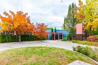 Plus de détails pour 33 Kern Rd, Toronto, ON - Local d’activités à vendre