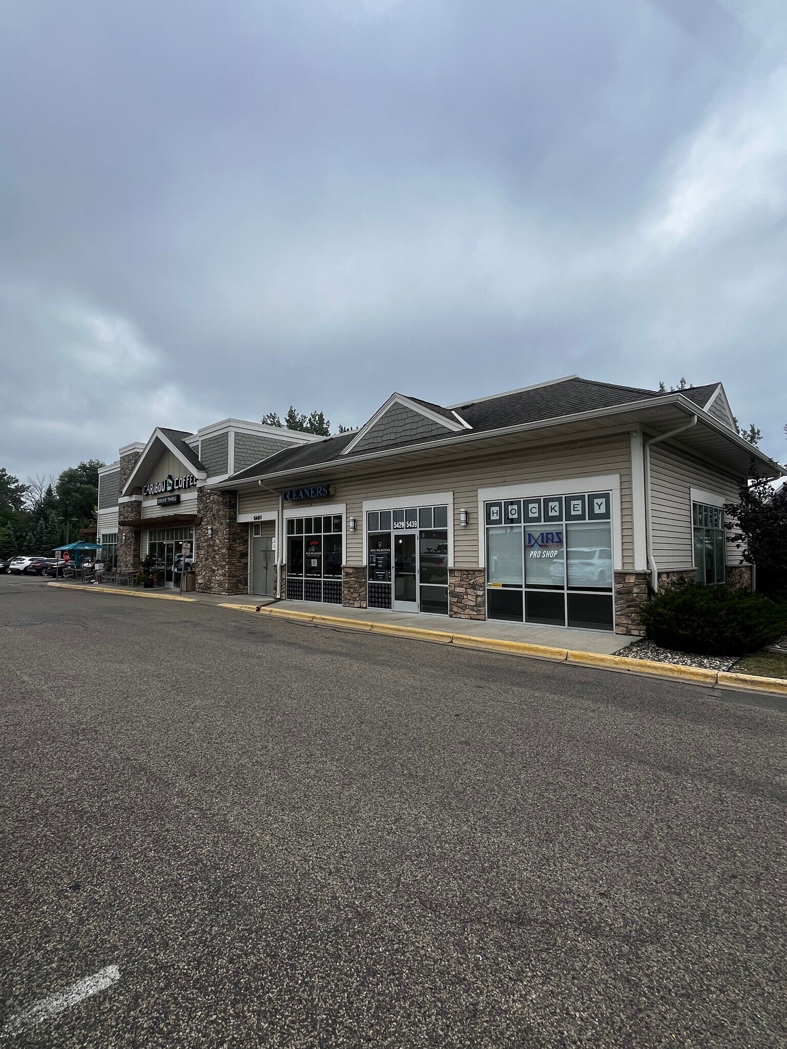 5401-5439 Shoreline Dr, Mound, MN à louer Photo de l’immeuble– Image 1 sur 11