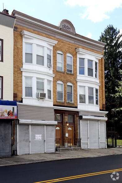 304-306 S Orange Ave, Newark, NJ à vendre - Photo de l’immeuble – Image 3 sur 11