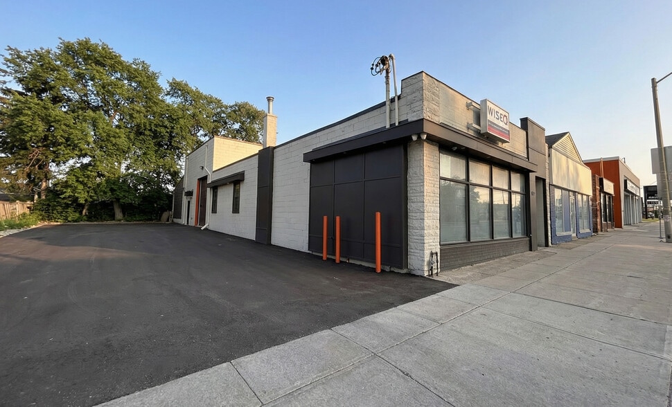 108 Parkdale Ave N, Hamilton, ON à vendre - Photo de l’immeuble – Image 2 sur 11