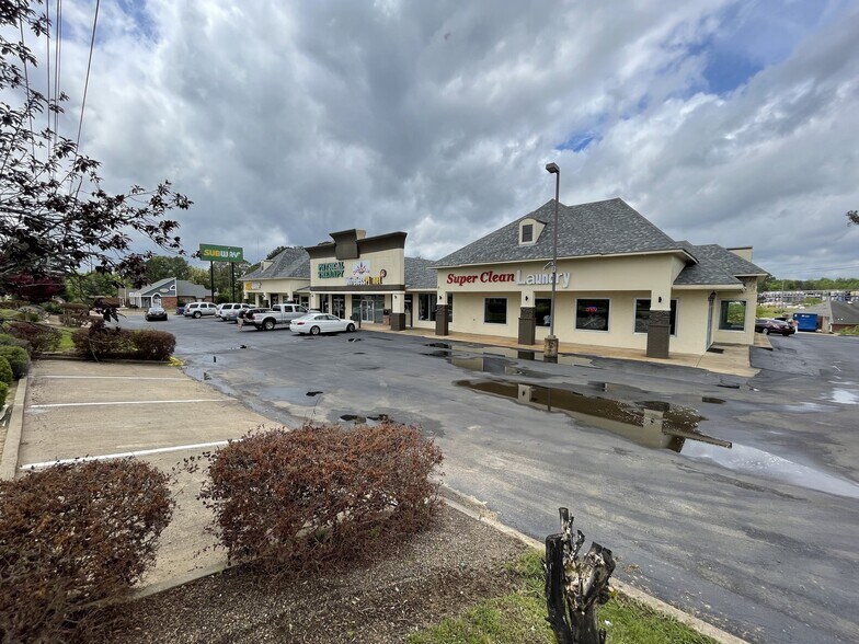 5225 W Highway 18, Jackson, MS à louer - Photo de l’immeuble – Image 3 sur 4