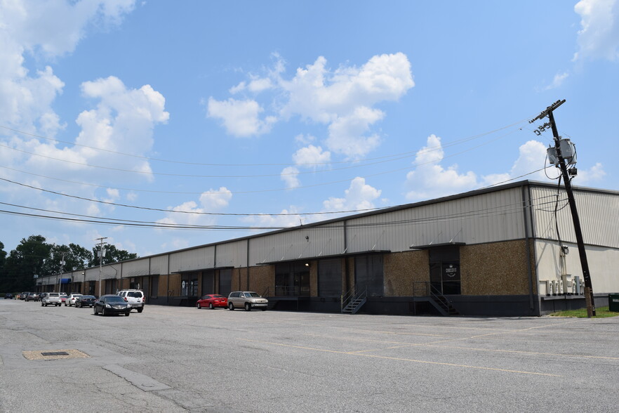 1021 Jessie Rd, Little Rock, AR à louer - Photo de l’immeuble – Image 1 sur 7