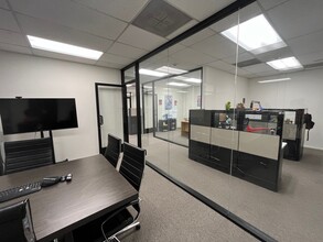 10934-10940 Portal Dr, Los Alamitos, CA à louer Photo de l’immeuble– Image 2 sur 5