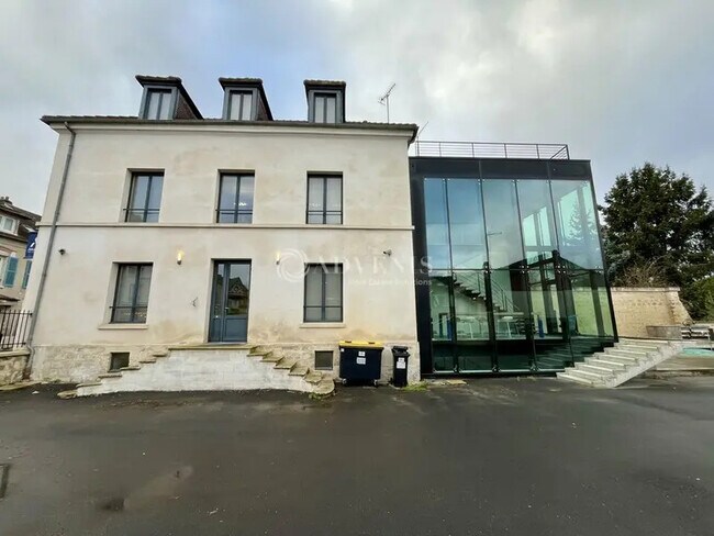 Plus de détails pour Bureau à louer